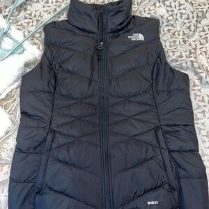 North face women’s 550 vest